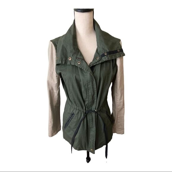 LovPosh Jackets & Blazers - LovPosh Medium jacket, hunter green and tan, dragon imprint on the back, good co